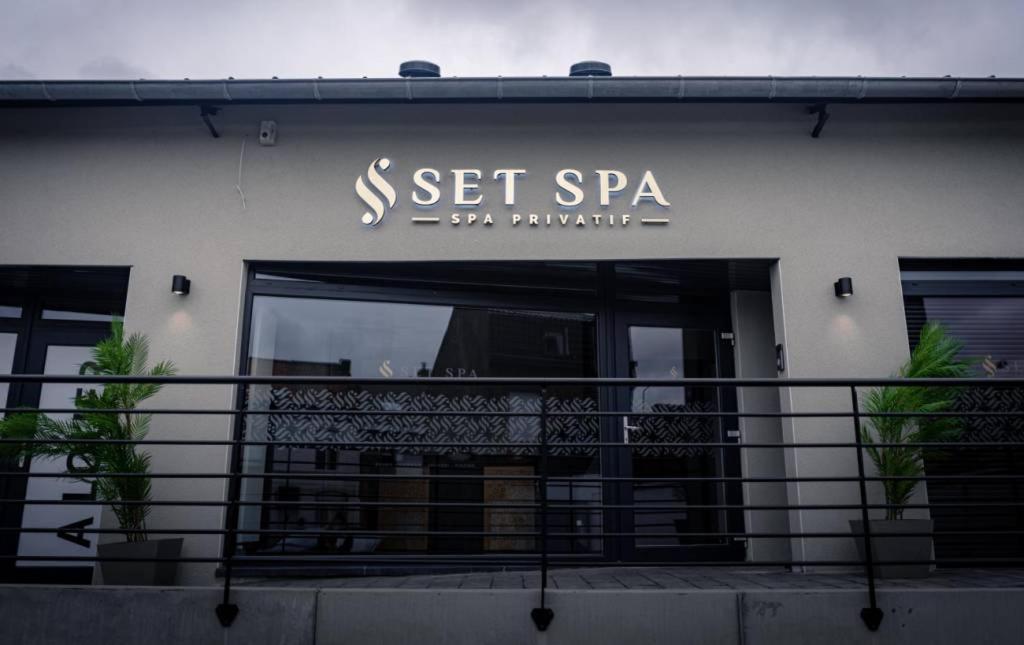 Set Spa Мускро́н Экстерьер фото
